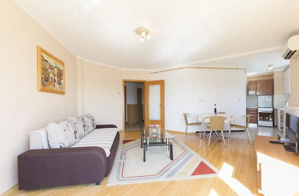 Apartments Lara Pula