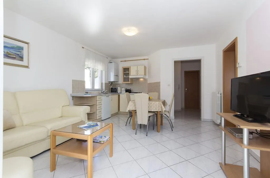Apartments Lara Pula
