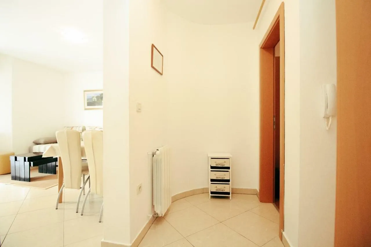 Apartments Lara Pula