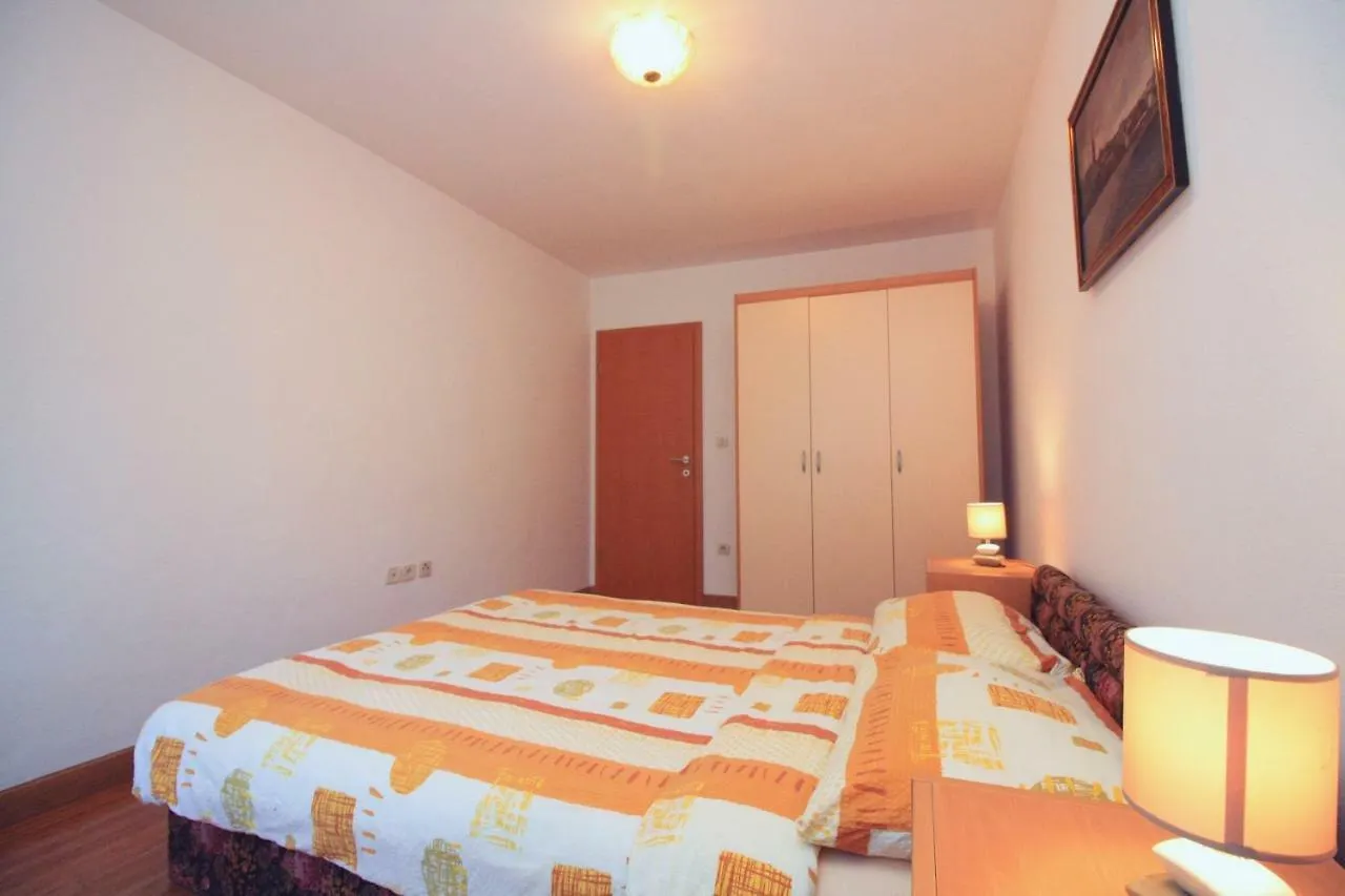 Apartments Lara Pula